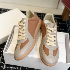 代购级 MaisonMargiela MM6 马吉拉 26新色 情侣款 德训鞋 休闲 运动鞋 原版购入开发 做货 鬼才 代购级 MaisonMargiela MM6 马吉拉 26新色 情侣款 德训鞋 休闲 运动鞋 原版购入开发 做货 鬼才