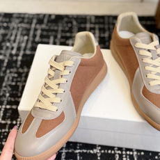 代购级 MaisonMargiela MM6 马吉拉 26新色 情侣款 德训鞋 休闲 运动鞋 原版购入开发 做货 鬼才 代购级 MaisonMargiela MM6 马吉拉 26新色 情侣款 德训鞋 休闲 运动鞋 原版购入开发 做货 鬼才