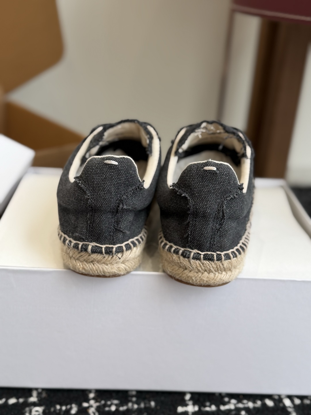 代购级 MaisonMargiela MM6 马吉拉 26ss休闲 渔夫鞋 经典永不过时的鞋型 简约的设计 极具辨识度的