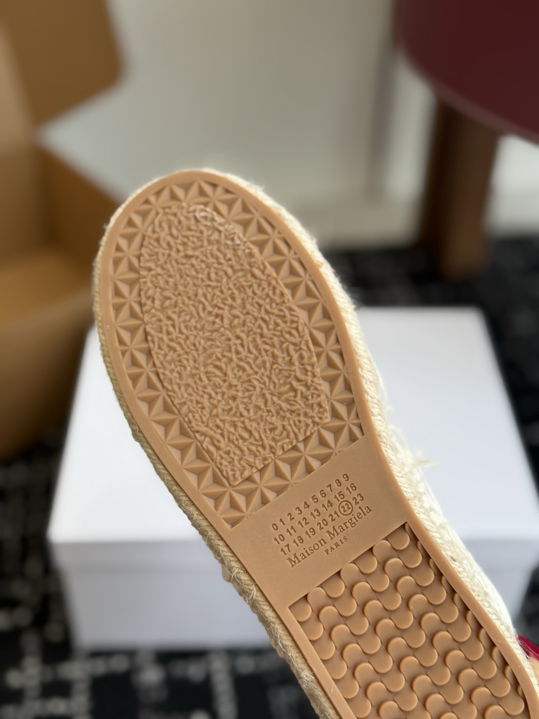 代购级 MaisonMargiela MM6 马吉拉 26ss休闲 渔夫鞋 经典永不过时的鞋型 简约的设计 极具辨识度的 代购级 MaisonMargiela MM6 马吉拉 26ss休闲 渔夫鞋 经典永不过时的鞋型 简约的设计 极具辨识度的