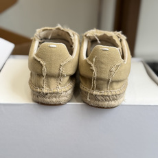 代购级 MaisonMargiela MM6 马吉拉 26ss休闲 渔夫鞋 经典永不过时的鞋型 简约的设计 极具辨识度的 代购级 MaisonMargiela MM6 马吉拉 26ss休闲 渔夫鞋 经典永不过时的鞋型 简约的设计 极具辨识度的
