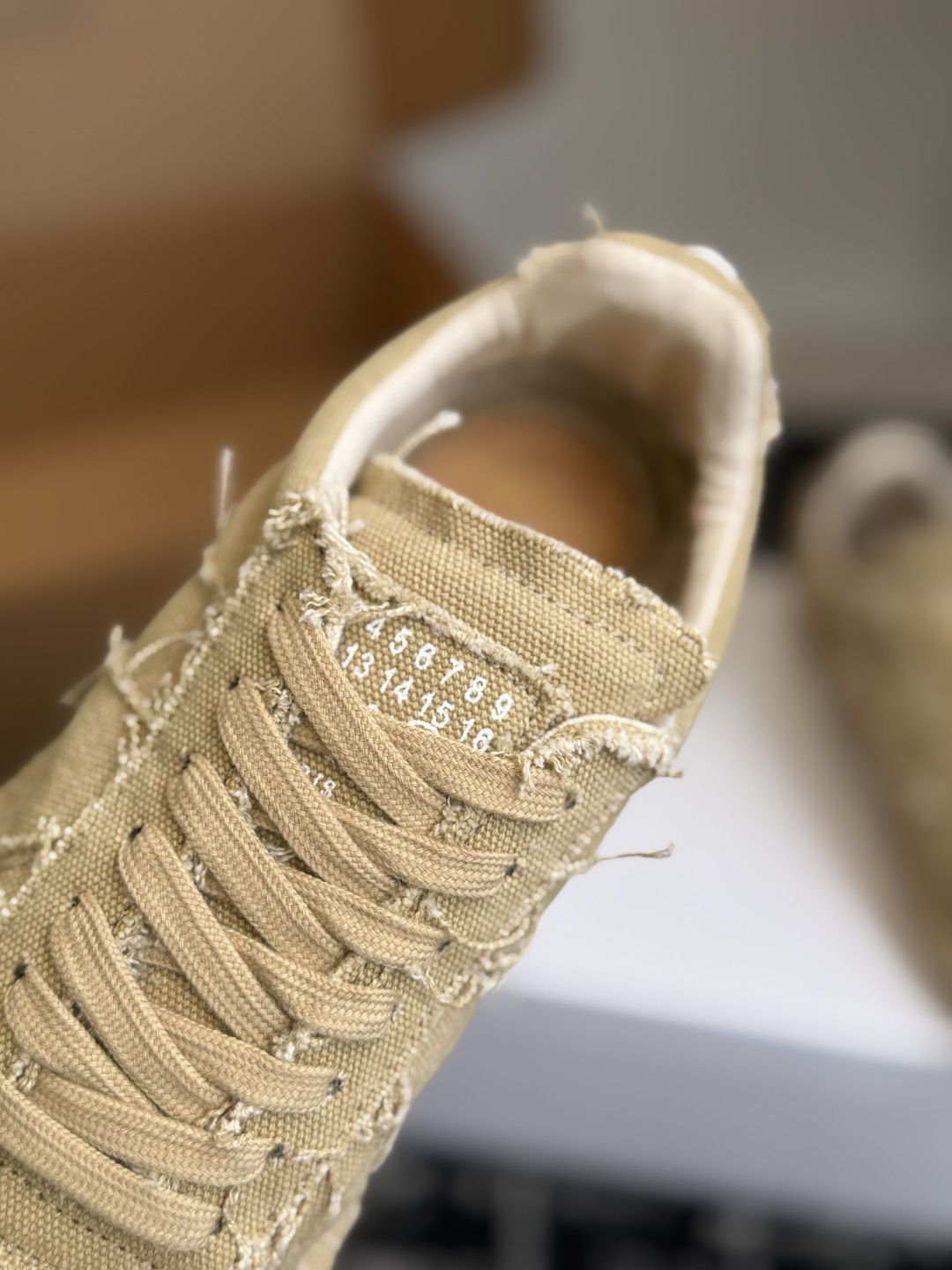 代购级 MaisonMargiela MM6 马吉拉 26ss休闲 渔夫鞋 经典永不过时的鞋型 简约的设计 极具辨识度的 代购级 MaisonMargiela MM6 马吉拉 26ss休闲 渔夫鞋 经典永不过时的鞋型 简约的设计 极具辨识度的