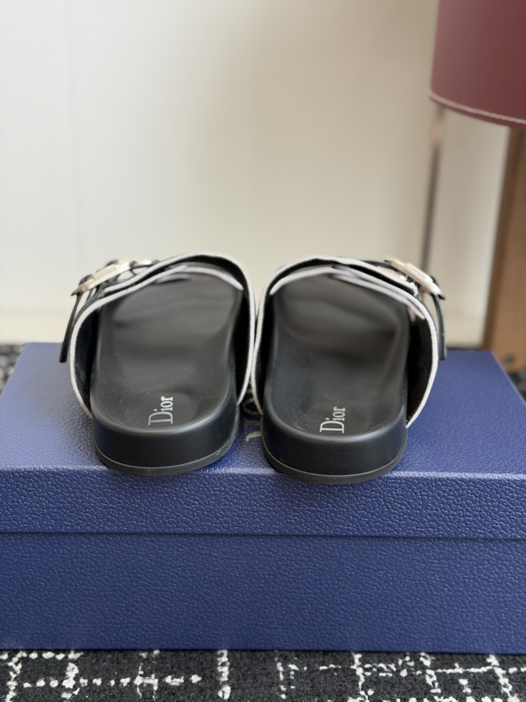 代购级 Dior 25ss 春夏最新款 男士超轻发泡大底 凉拖 夏威夷沙滩运动拖鞋 Angelababy入主迪·奥春 代购级 Dior 25ss 春夏最新款 男士超轻发泡大底 凉拖 夏威夷沙滩运动拖鞋 Angelababy入主迪·奥春