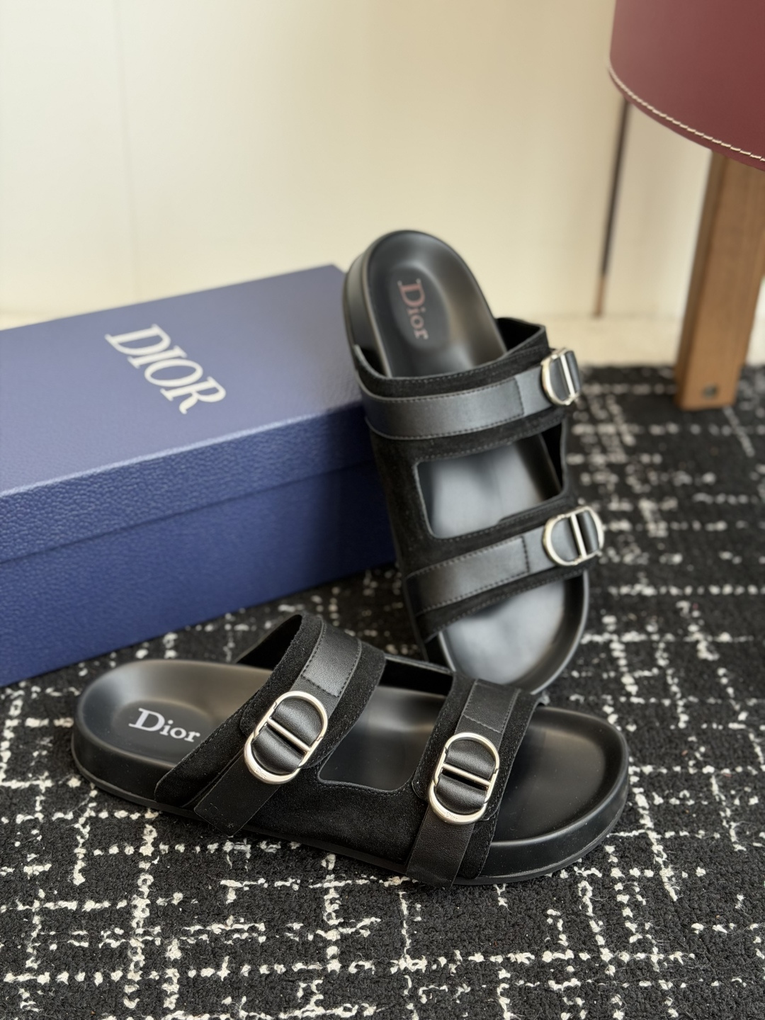 代购级 Dior 25ss 春夏最新款 男士超轻发泡大底 凉拖 夏威夷沙滩运动拖鞋 Angelababy入主迪·奥春 代购级 Dior 25ss 春夏最新款 男士超轻发泡大底 凉拖 夏威夷沙滩运动拖鞋 Angelababy入主迪·奥春