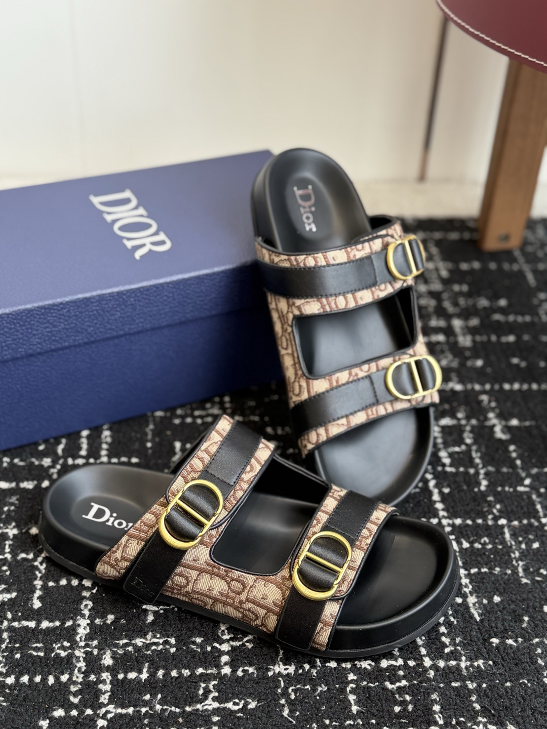 代购级 Dior  25ss 春夏最新款  男士超轻发泡大底 凉拖 夏威夷沙滩运动拖鞋 Angelababy入主迪·奥春