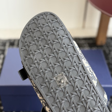 代购级 Dior 25ss 春夏最新款 男士超轻发泡大底 凉拖 夏威夷沙滩运动拖鞋 Angelababy入主迪·奥春 代购级 Dior 25ss 春夏最新款 男士超轻发泡大底 凉拖 夏威夷沙滩运动拖鞋 Angelababy入主迪·奥春