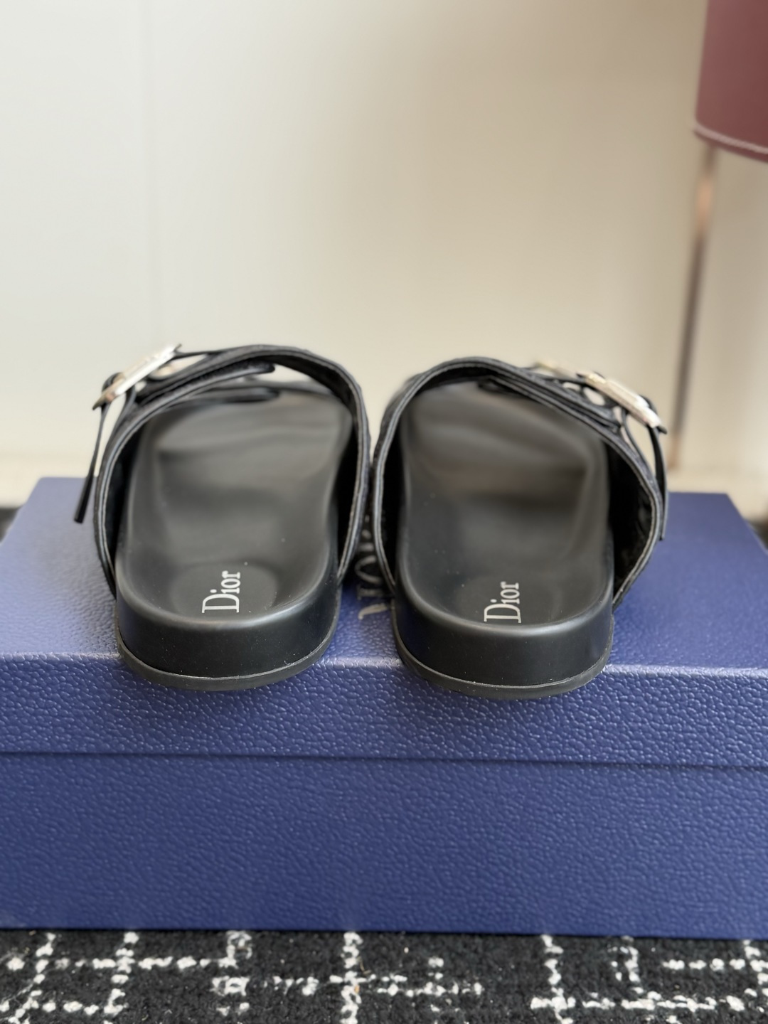 代购级 Dior 25ss 春夏最新款 男士超轻发泡大底 凉拖 夏威夷沙滩运动拖鞋 Angelababy入主迪·奥春 代购级 Dior 25ss 春夏最新款 男士超轻发泡大底 凉拖 夏威夷沙滩运动拖鞋 Angelababy入主迪·奥春