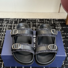 代购级 Dior 25ss 春夏最新款 男士超轻发泡大底 凉拖 夏威夷沙滩运动拖鞋 Angelababy入主迪·奥春 代购级 Dior 25ss 春夏最新款 男士超轻发泡大底 凉拖 夏威夷沙滩运动拖鞋 Angelababy入主迪·奥春