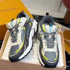 东莞代购级 Louis Vuitton路易威登 LV Tatic Runner 运动鞋 这款鞋是LV近年热门的“老爹鞋 东莞代购级 Louis Vuitton路易威登 LV Tatic Runner 运动鞋 这款鞋是LV近年热门的“老爹鞋