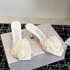 东莞代购级 Jimmy Choo jc 周仰杰 新款蕾丝高跟鞋,这对复古小蕾丝,绝对是鞋柜C位的不二之选!它不只是一 东莞代购级 Jimmy Choo jc 周仰杰 新款蕾丝高跟鞋,这对复古小蕾丝,绝对是鞋柜C位的不二之选!它不只是一