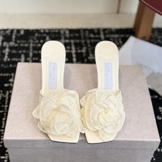东莞代购级 Jimmy Choo jc 周仰杰 新款蕾丝高跟鞋,这对复古小蕾丝,绝对是鞋柜C位的不二之选!它不只是一 东莞代购级 Jimmy Choo jc 周仰杰 新款蕾丝高跟鞋,这对复古小蕾丝,绝对是鞋柜C位的不二之选!它不只是一