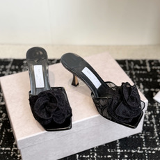 东莞代购级 Jimmy Choo jc 周仰杰 新款蕾丝高跟鞋,这对复古小蕾丝,绝对是鞋柜C位的不二之选!它不只是一 东莞代购级 Jimmy Choo jc 周仰杰 新款蕾丝高跟鞋,这对复古小蕾丝,绝对是鞋柜C位的不二之选!它不只是一
