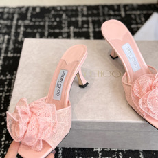 东莞代购级 Jimmy Choo jc 周仰杰 新款蕾丝高跟鞋,这对复古小蕾丝,绝对是鞋柜C位的不二之选!它不只是一 东莞代购级 Jimmy Choo jc 周仰杰 新款蕾丝高跟鞋,这对复古小蕾丝,绝对是鞋柜C位的不二之选!它不只是一
