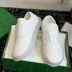代购级 Bottega Veneta葆蝶家26ss 新款帆布休闲鞋 非常清新的颜色,让人眼前一亮,久违的小白鞋来啦~约会 代购级 Bottega Veneta葆蝶家26ss 新款帆布休闲鞋 非常清新的颜色,让人眼前一亮,久违的小白鞋来啦~约会