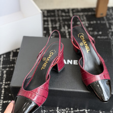 代购级 Chanel26ss夏季新款拼色尖头后空平底凉鞋 自带法式优雅的名媛气质,经典撞色鞋头设计,尖头线条柔和修长,后 代购级 Chanel26ss夏季新款拼色尖头后空平底凉鞋 自带法式优雅的名媛气质,经典撞色鞋头设计,尖头线条柔和修长,后