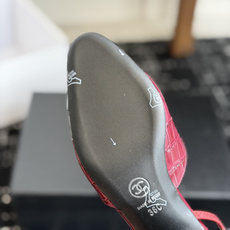 代购级 Chanel26ss夏季新款拼色尖头后空平底凉鞋 自带法式优雅的名媛气质,经典撞色鞋头设计,尖头线条柔和修长,后 代购级 Chanel26ss夏季新款拼色尖头后空平底凉鞋 自带法式优雅的名媛气质,经典撞色鞋头设计,尖头线条柔和修长,后