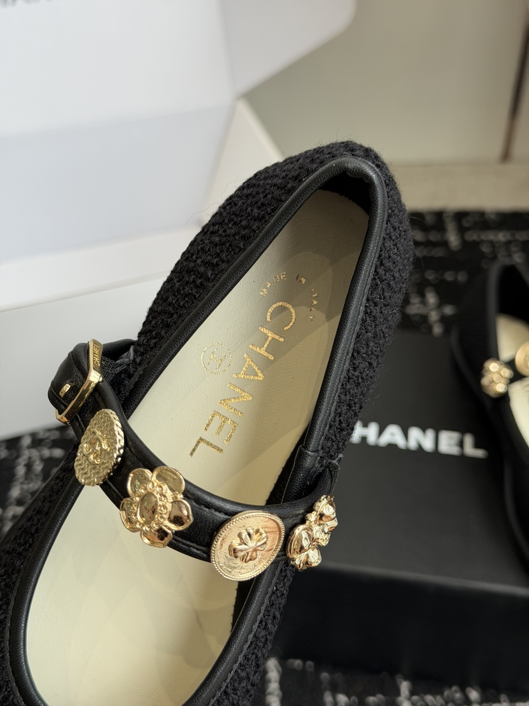代购级(⚠️官网同步✈️盒包装) Chanel 26ss 小香 新款 硬币花 玛丽珍 乐福鞋春夏香家必备爆款 女神系列, 代购级(⚠️官网同步✈️盒包装) Chanel 26ss 小香 新款 硬币花 玛丽珍 乐福鞋春夏香家必备爆款 女神系列,
