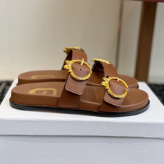 代购级 Dior 26ss 春夏最新款 超轻凉拖 夏威夷沙滩运动拖鞋 官顶级品质 抢先登陆 多色开售 码数吻合 配 代购级 Dior 26ss 春夏最新款 超轻凉拖 夏威夷沙滩运动拖鞋 官顶级品质 抢先登陆 多色开售 码数吻合 配