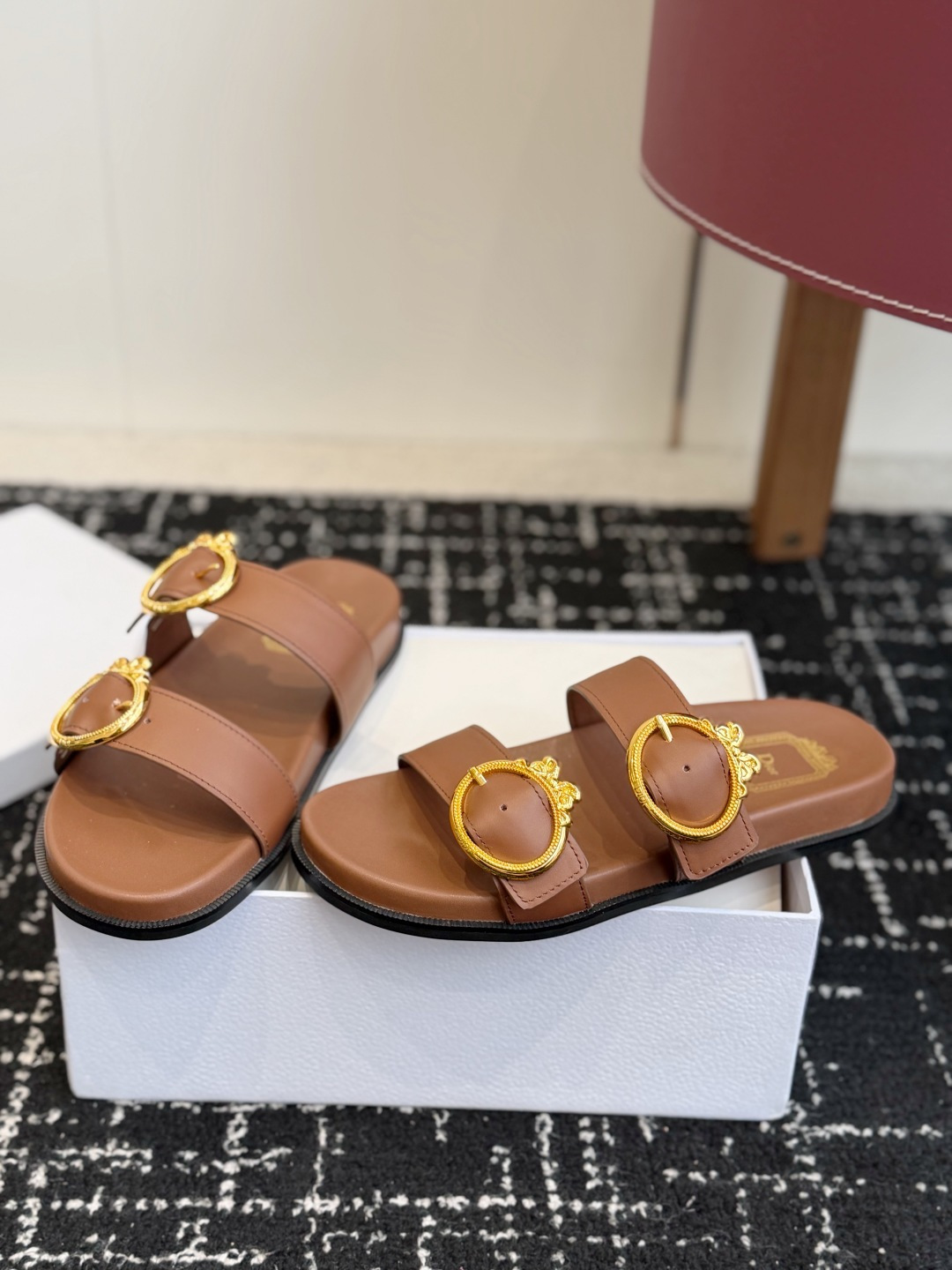 代购级 Dior 26ss 春夏最新款 超轻凉拖 夏威夷沙滩运动拖鞋 官顶级品质 抢先登陆 多色开售 码数吻合 配 代购级 Dior 26ss 春夏最新款 超轻凉拖 夏威夷沙滩运动拖鞋 官顶级品质 抢先登陆 多色开售 码数吻合 配