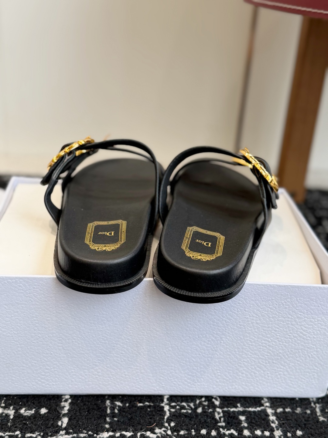 代购级 Dior  26ss 春夏最新款  超轻凉拖 夏威夷沙滩运动拖鞋 官顶级品质  抢先登陆 多色开售 码数吻合 配
