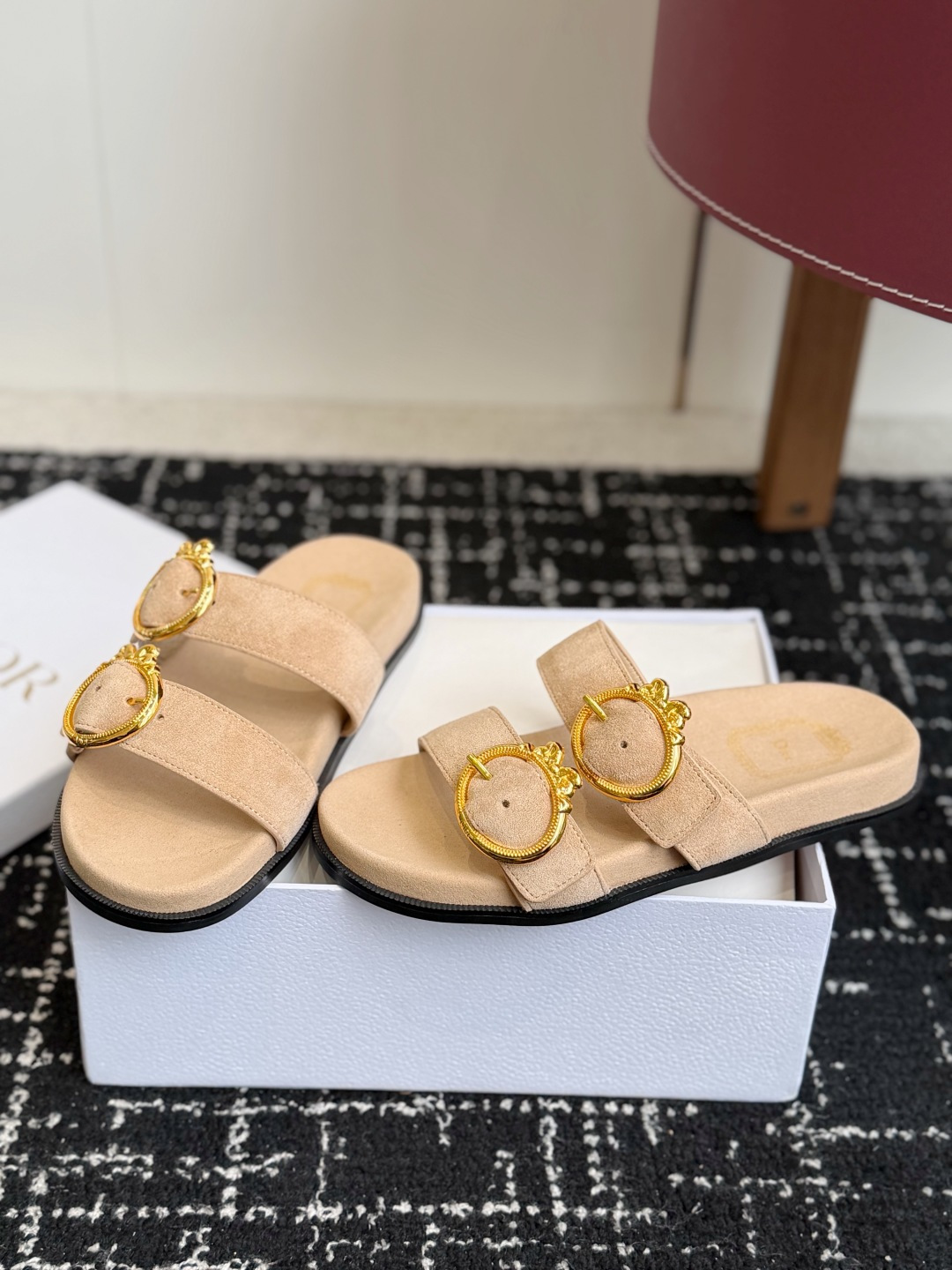 代购级 Dior 26ss 春夏最新款 超轻凉拖 夏威夷沙滩运动拖鞋 官顶级品质 抢先登陆 多色开售 码数吻合 配 代购级 Dior 26ss 春夏最新款 超轻凉拖 夏威夷沙滩运动拖鞋 官顶级品质 抢先登陆 多色开售 码数吻合 配
