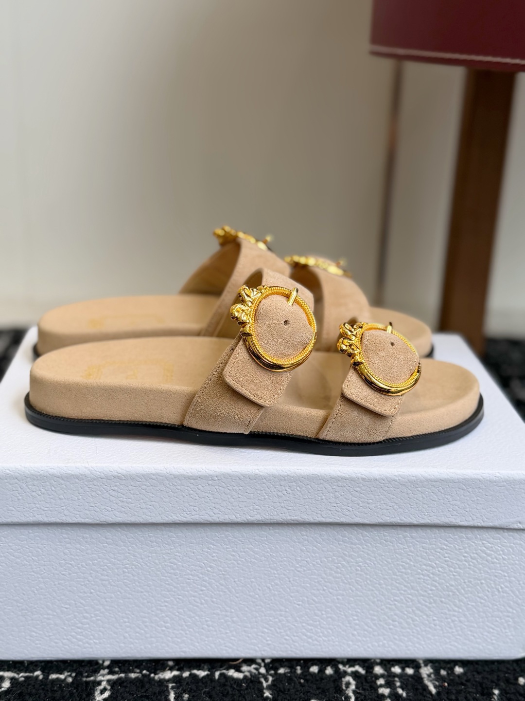 代购级 Dior 26ss 春夏最新款 超轻凉拖 夏威夷沙滩运动拖鞋 官顶级品质 抢先登陆 多色开售 码数吻合 配 代购级 Dior 26ss 春夏最新款 超轻凉拖 夏威夷沙滩运动拖鞋 官顶级品质 抢先登陆 多色开售 码数吻合 配