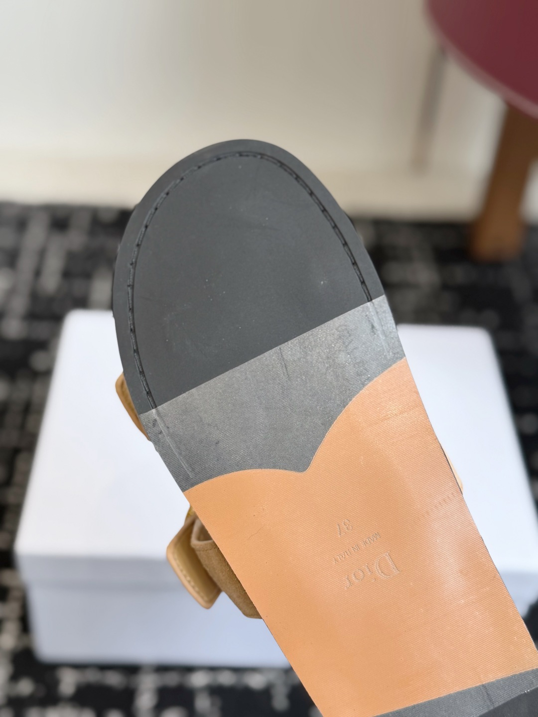 代购级 Dior 26ss 春夏最新款 超轻凉拖 夏威夷沙滩运动拖鞋 官顶级品质 抢先登陆 多色开售 码数吻合 配 代购级 Dior 26ss 春夏最新款 超轻凉拖 夏威夷沙滩运动拖鞋 官顶级品质 抢先登陆 多色开售 码数吻合 配