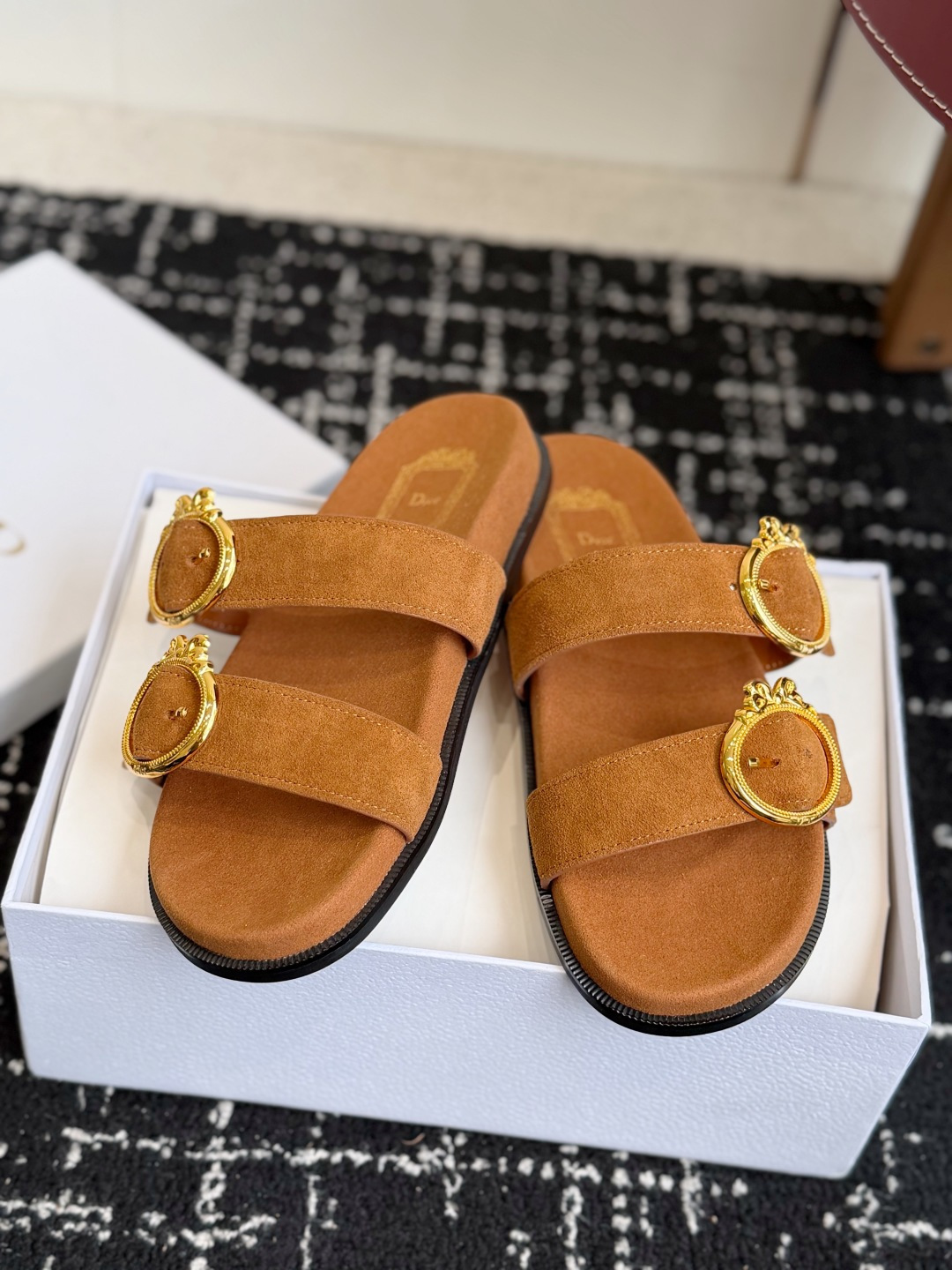 代购级 Dior 26ss 春夏最新款 超轻凉拖 夏威夷沙滩运动拖鞋 官顶级品质 抢先登陆 多色开售 码数吻合 配 代购级 Dior 26ss 春夏最新款 超轻凉拖 夏威夷沙滩运动拖鞋 官顶级品质 抢先登陆 多色开售 码数吻合 配