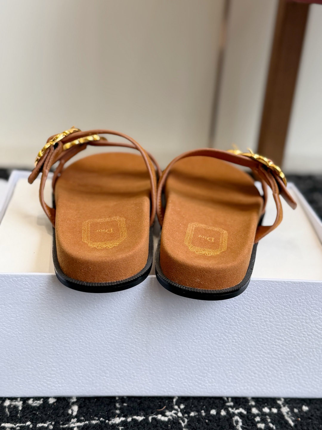 代购级 Dior 26ss 春夏最新款 超轻凉拖 夏威夷沙滩运动拖鞋 官顶级品质 抢先登陆 多色开售 码数吻合 配 代购级 Dior 26ss 春夏最新款 超轻凉拖 夏威夷沙滩运动拖鞋 官顶级品质 抢先登陆 多色开售 码数吻合 配
