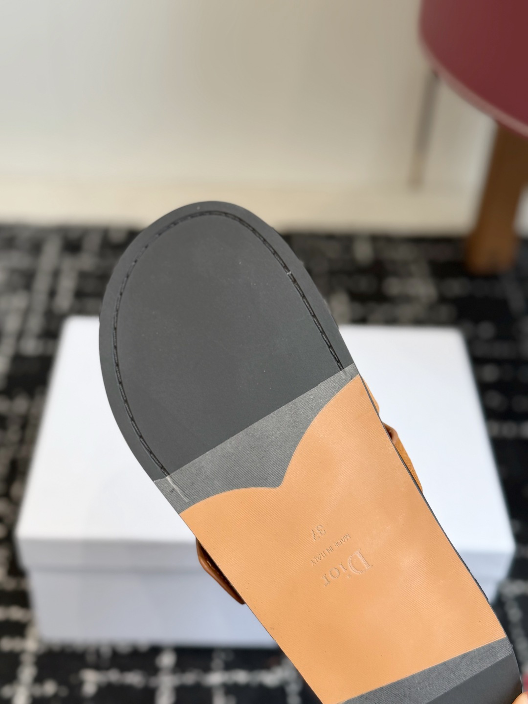 代购级 Dior 26ss 春夏最新款 超轻凉拖 夏威夷沙滩运动拖鞋 官顶级品质 抢先登陆 多色开售 码数吻合 配 代购级 Dior 26ss 春夏最新款 超轻凉拖 夏威夷沙滩运动拖鞋 官顶级品质 抢先登陆 多色开售 码数吻合 配