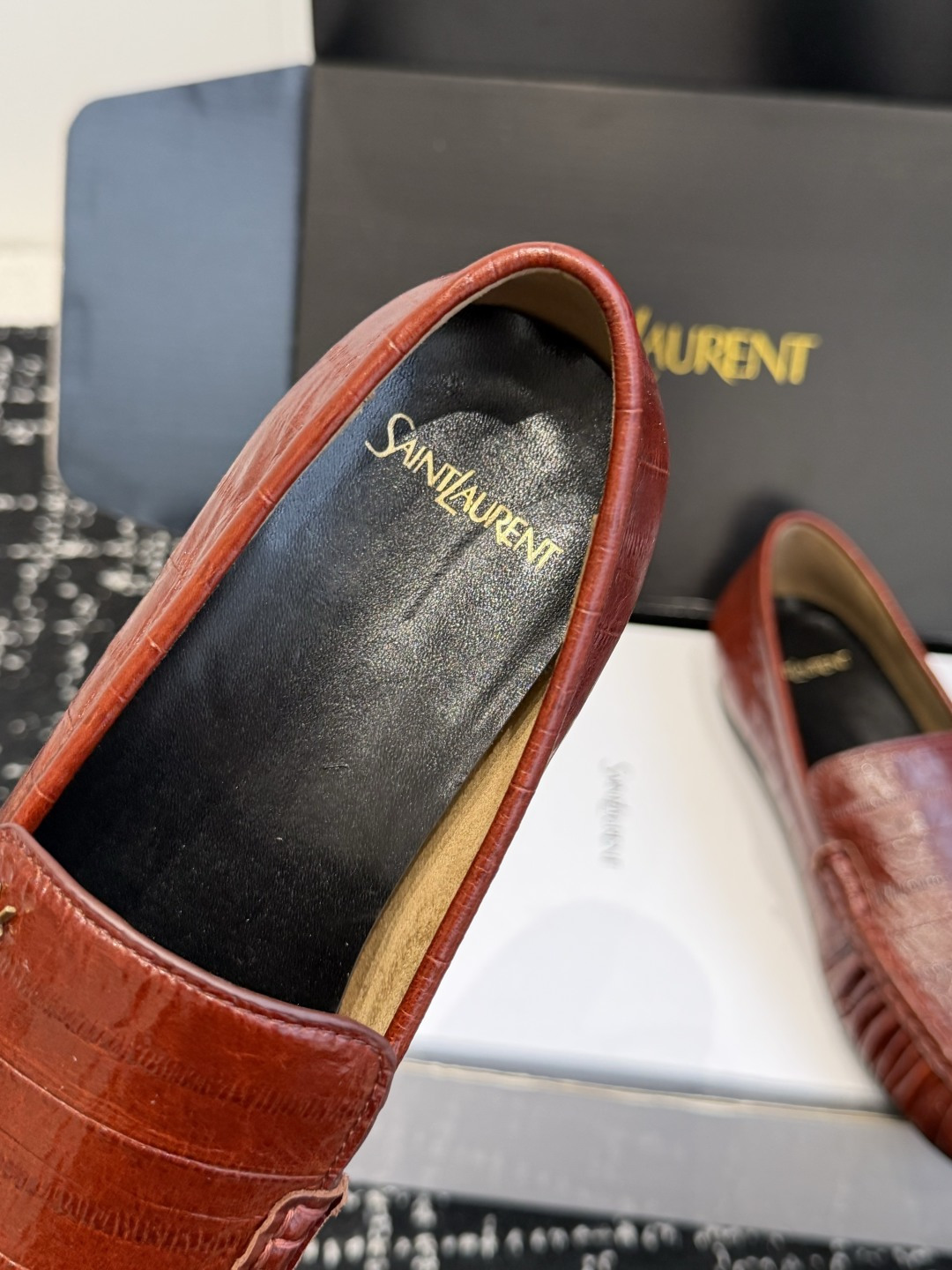 代购级(⚠️官网同步✈️盒包装) YSL Yves Saint Laurent (杨树林)大爆款情侣 樂福鞋小牛皮制造 代购级(⚠️官网同步✈️盒包装) YSL Yves Saint Laurent (杨树林)大爆款情侣 樂福鞋小牛皮制造