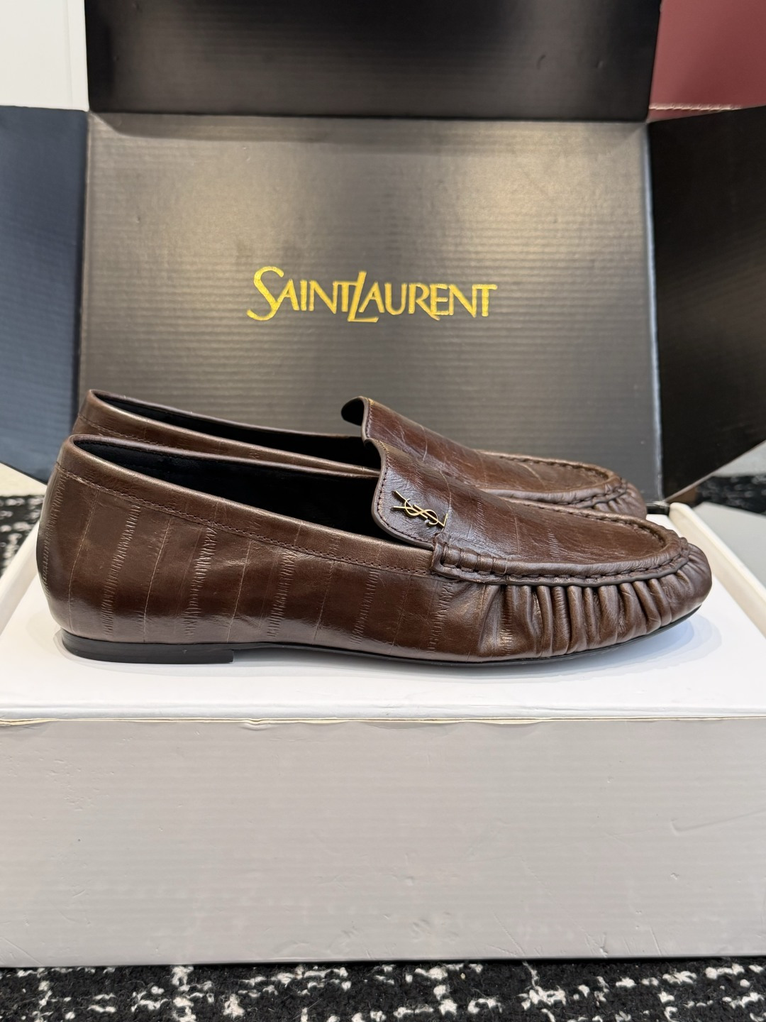 代购级(⚠️官网同步✈️盒包装) YSL Yves Saint Laurent (杨树林)大爆款情侣 樂福鞋小牛皮制造 代购级(⚠️官网同步✈️盒包装) YSL Yves Saint Laurent (杨树林)大爆款情侣 樂福鞋小牛皮制造