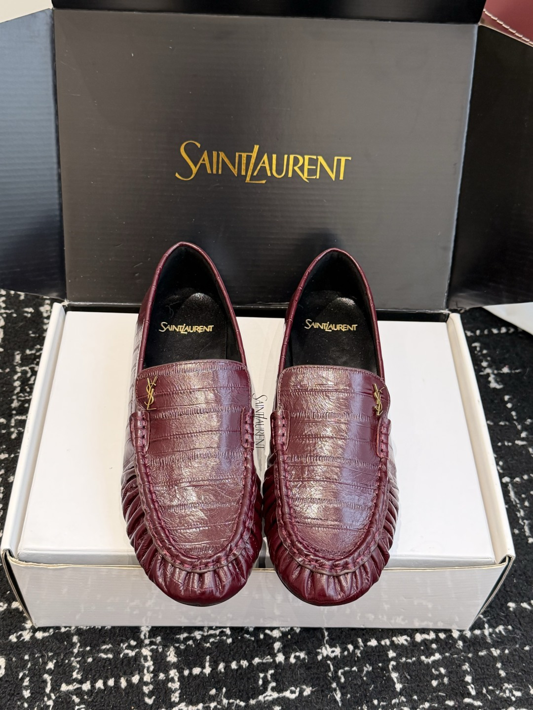 代购级(⚠️官网同步✈️盒包装) YSL Yves Saint Laurent (杨树林)大爆款情侣 樂福鞋小牛皮制造 代购级(⚠️官网同步✈️盒包装) YSL Yves Saint Laurent (杨树林)大爆款情侣 樂福鞋小牛皮制造
