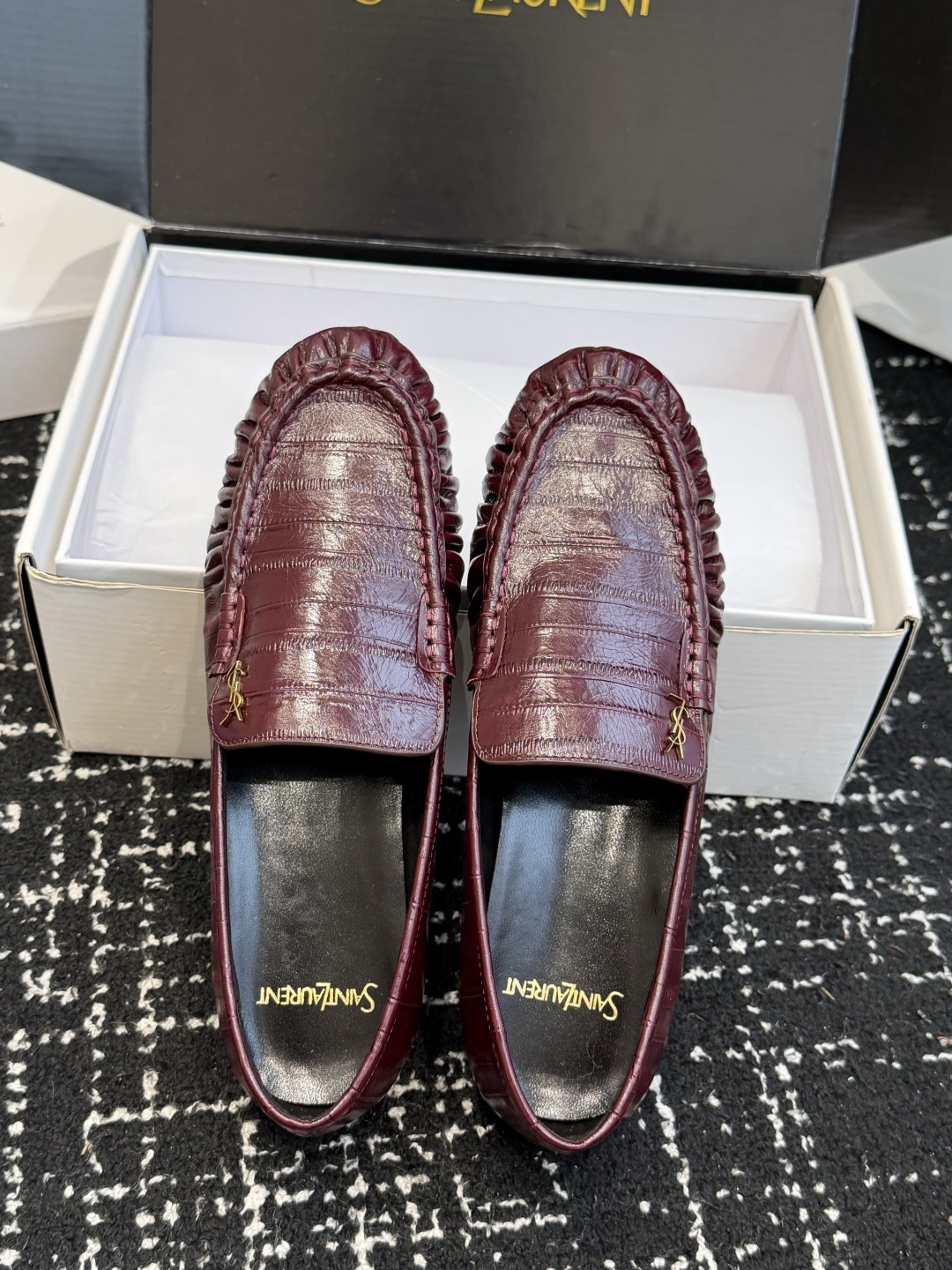 代购级(⚠️官网同步✈️盒包装) YSL Yves Saint Laurent (杨树林)大爆款情侣 樂福鞋小牛皮制造 代购级(⚠️官网同步✈️盒包装) YSL Yves Saint Laurent (杨树林)大爆款情侣 樂福鞋小牛皮制造