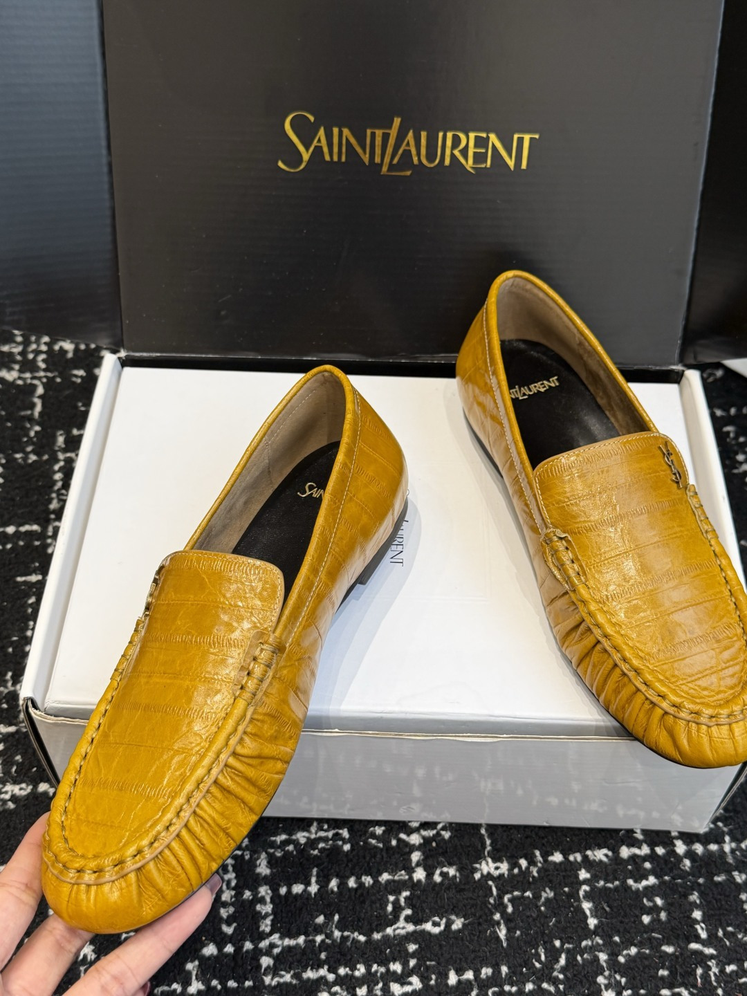 代购级(⚠️官网同步✈️盒包装) YSL Yves Saint Laurent (杨树林)大爆款情侣 樂福鞋小牛皮制造 代购级(⚠️官网同步✈️盒包装) YSL Yves Saint Laurent (杨树林)大爆款情侣 樂福鞋小牛皮制造