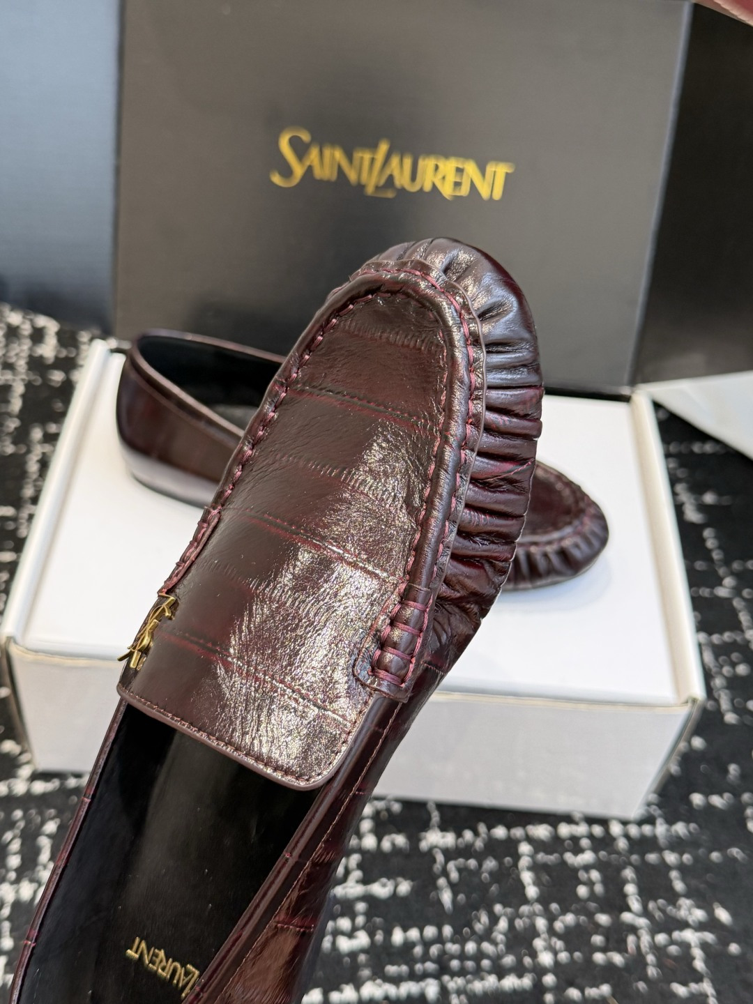 代购级(⚠️官网同步✈️盒包装) YSL Yves Saint Laurent (杨树林)大爆款情侣 樂福鞋小牛皮制造 代购级(⚠️官网同步✈️盒包装) YSL Yves Saint Laurent (杨树林)大爆款情侣 樂福鞋小牛皮制造