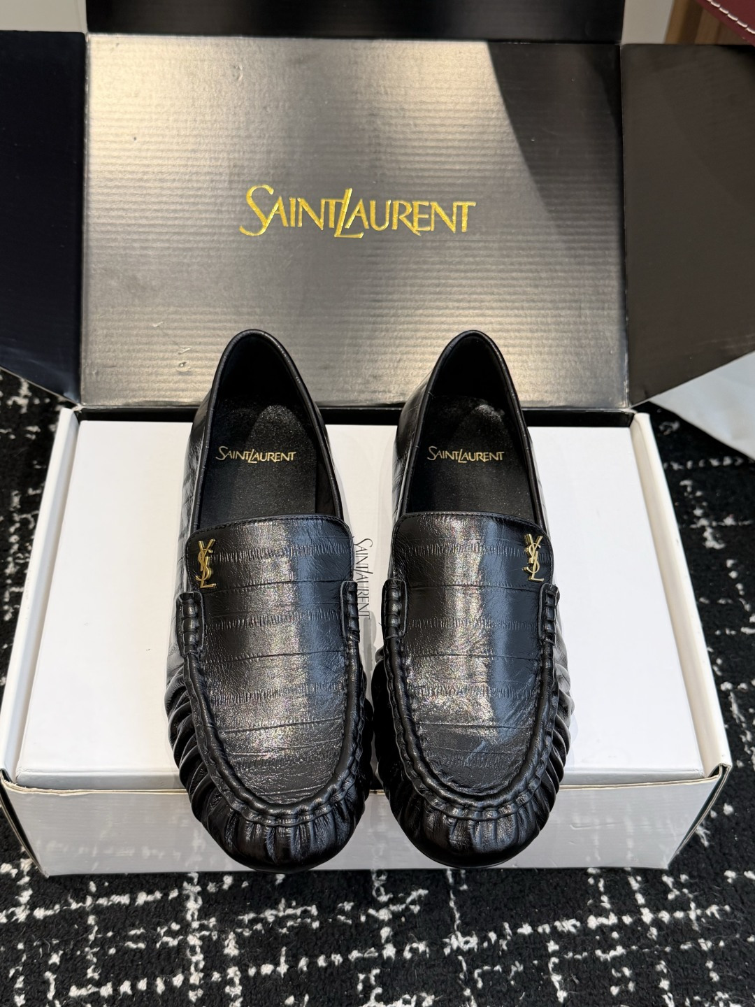 代购级(⚠️官网同步✈️盒包装) YSL Yves Saint Laurent (杨树林)大爆款情侣 樂福鞋小牛皮制造 代购级(⚠️官网同步✈️盒包装) YSL Yves Saint Laurent (杨树林)大爆款情侣 樂福鞋小牛皮制造