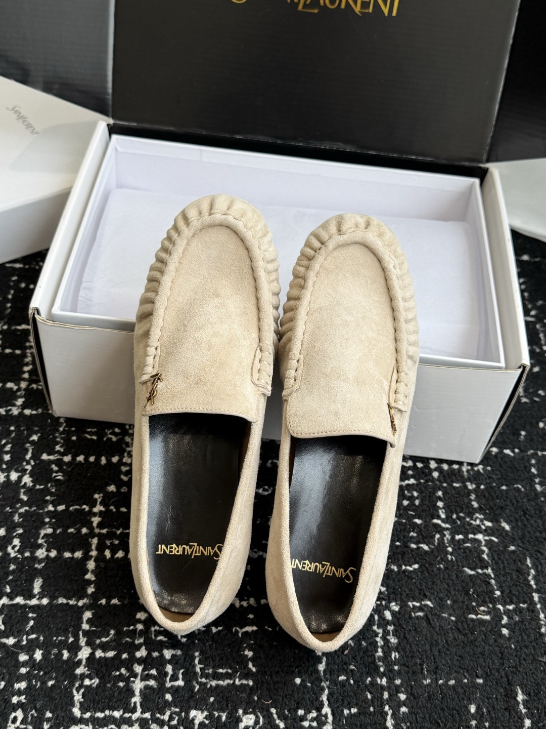 代购级(⚠️官网同步✈️盒包装) YSL Yves Saint Laurent (杨树林)大爆款情侣 樂福鞋小牛皮制造 代购级(⚠️官网同步✈️盒包装) YSL Yves Saint Laurent (杨树林)大爆款情侣 樂福鞋小牛皮制造