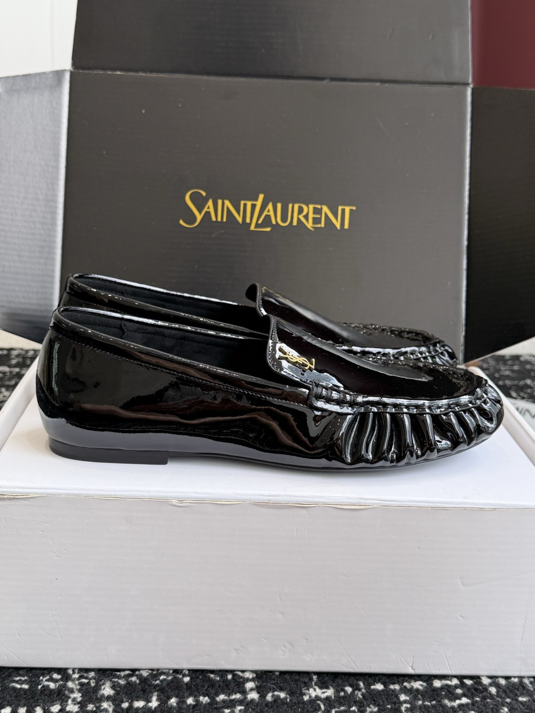 代购级(⚠️官网同步✈️盒包装) YSL Yves Saint Laurent (杨树林)大爆款情侣 樂福鞋小牛皮制造 代购级(⚠️官网同步✈️盒包装) YSL Yves Saint Laurent (杨树林)大爆款情侣 樂福鞋小牛皮制造
