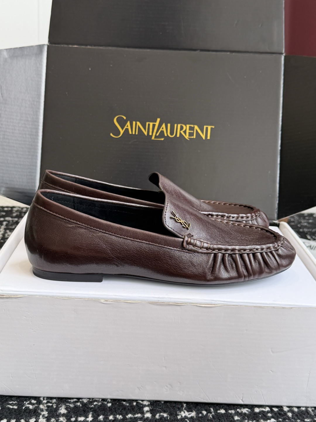 代购级(⚠️官网同步✈️盒包装) YSL Yves Saint Laurent (杨树林)大爆款情侣 樂福鞋小牛皮制造 代购级(⚠️官网同步✈️盒包装) YSL Yves Saint Laurent (杨树林)大爆款情侣 樂福鞋小牛皮制造