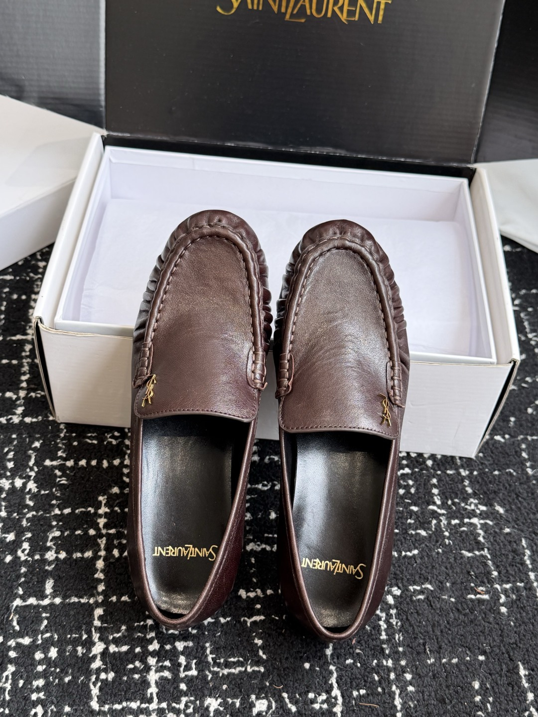 代购级(⚠️官网同步✈️盒包装) YSL Yves Saint Laurent (杨树林)大爆款情侣 樂福鞋小牛皮制造 代购级(⚠️官网同步✈️盒包装) YSL Yves Saint Laurent (杨树林)大爆款情侣 樂福鞋小牛皮制造