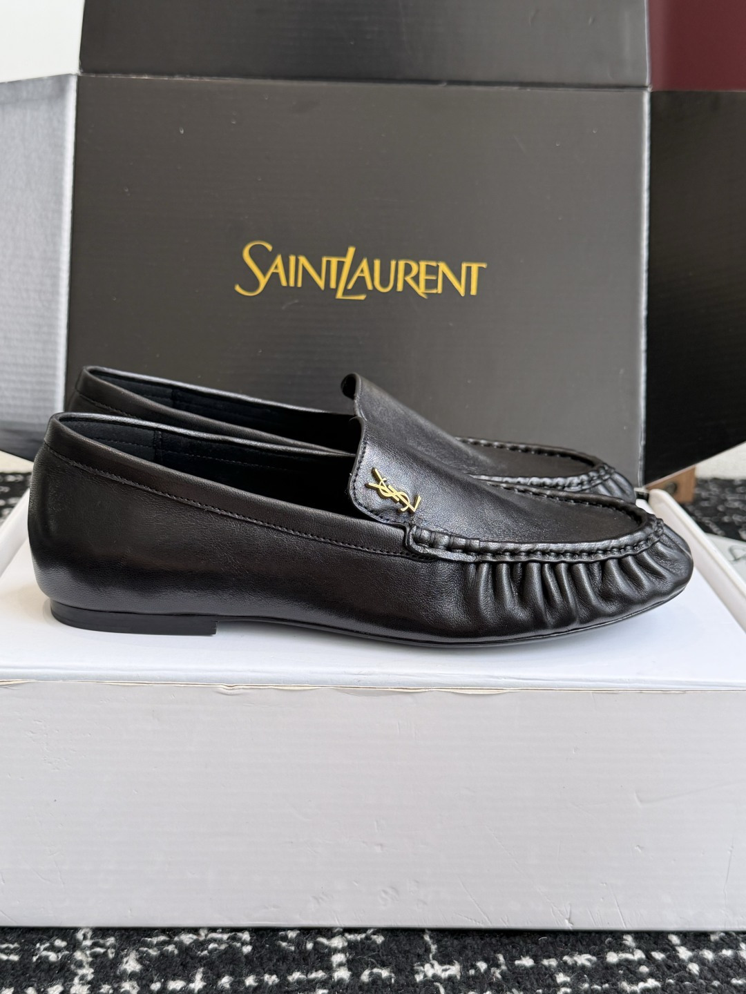 代购级(⚠️官网同步✈️盒包装) YSL Yves Saint Laurent (杨树林)大爆款情侣 樂福鞋小牛皮制造 代购级(⚠️官网同步✈️盒包装) YSL Yves Saint Laurent (杨树林)大爆款情侣 樂福鞋小牛皮制造