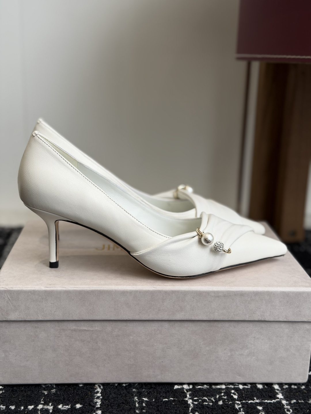 代购级 Jimmy Choo 26ss 春夏 系列JC新款 高跟凉鞋 模糊鞋履与珠宝配饰之间的界线 鲜明 Jimmy C 代购级 Jimmy Choo 26ss 春夏 系列JC新款 高跟凉鞋 模糊鞋履与珠宝配饰之间的界线 鲜明 Jimmy C