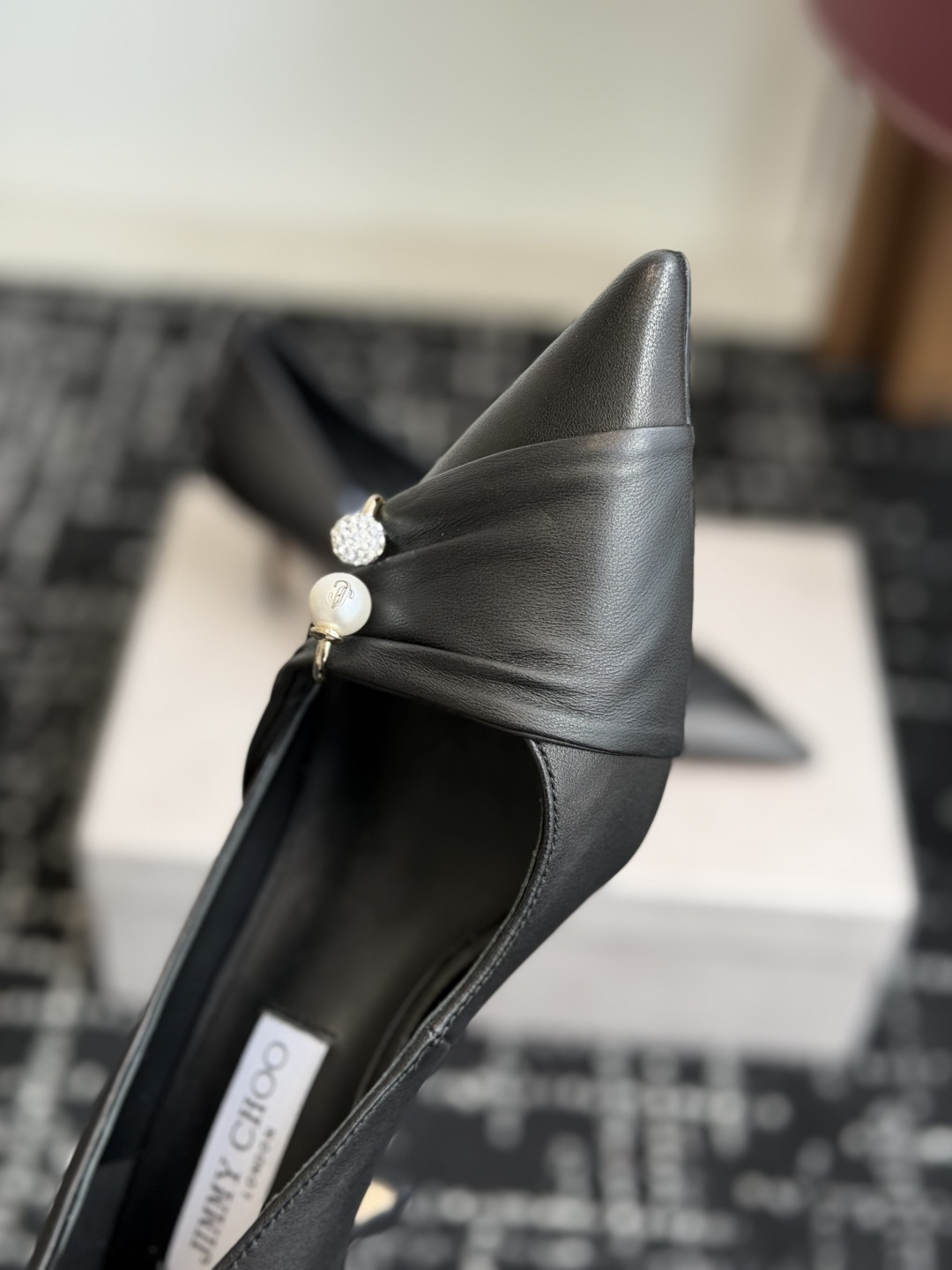 代购级 Jimmy Choo 26ss 春夏 系列JC新款 高跟凉鞋 模糊鞋履与珠宝配饰之间的界线 鲜明 Jimmy C 代购级 Jimmy Choo 26ss 春夏 系列JC新款 高跟凉鞋 模糊鞋履与珠宝配饰之间的界线 鲜明 Jimmy C