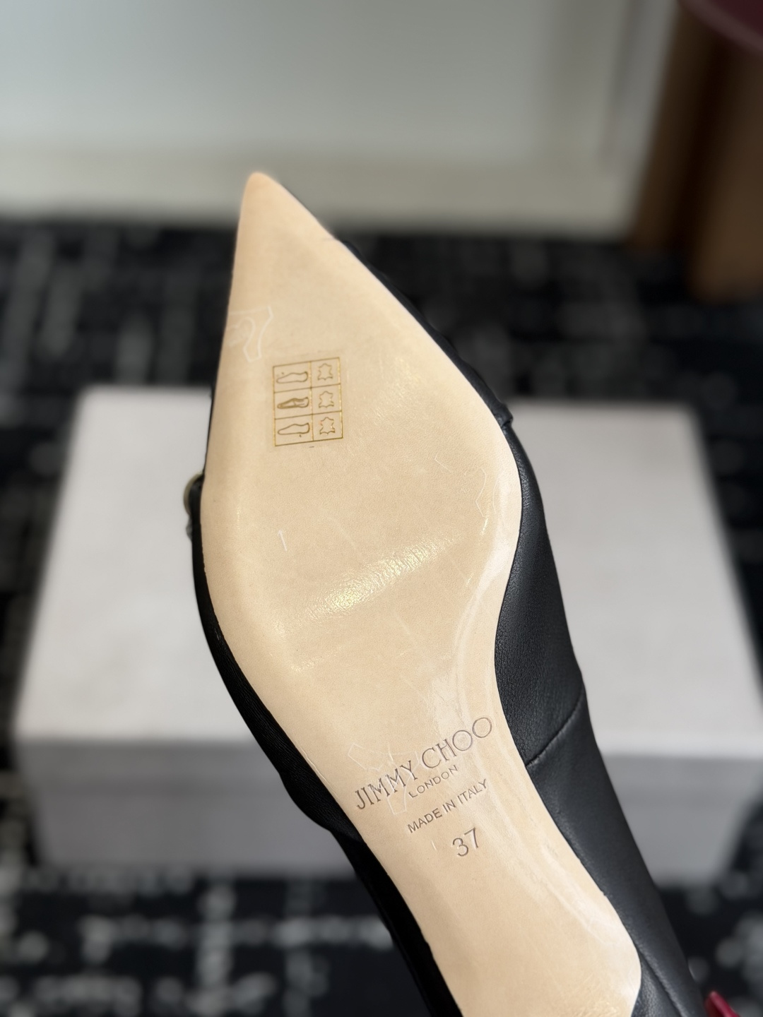 代购级 Jimmy Choo 26ss 春夏 系列JC新款 高跟凉鞋 模糊鞋履与珠宝配饰之间的界线 鲜明 Jimmy C 代购级 Jimmy Choo 26ss 春夏 系列JC新款 高跟凉鞋 模糊鞋履与珠宝配饰之间的界线 鲜明 Jimmy C