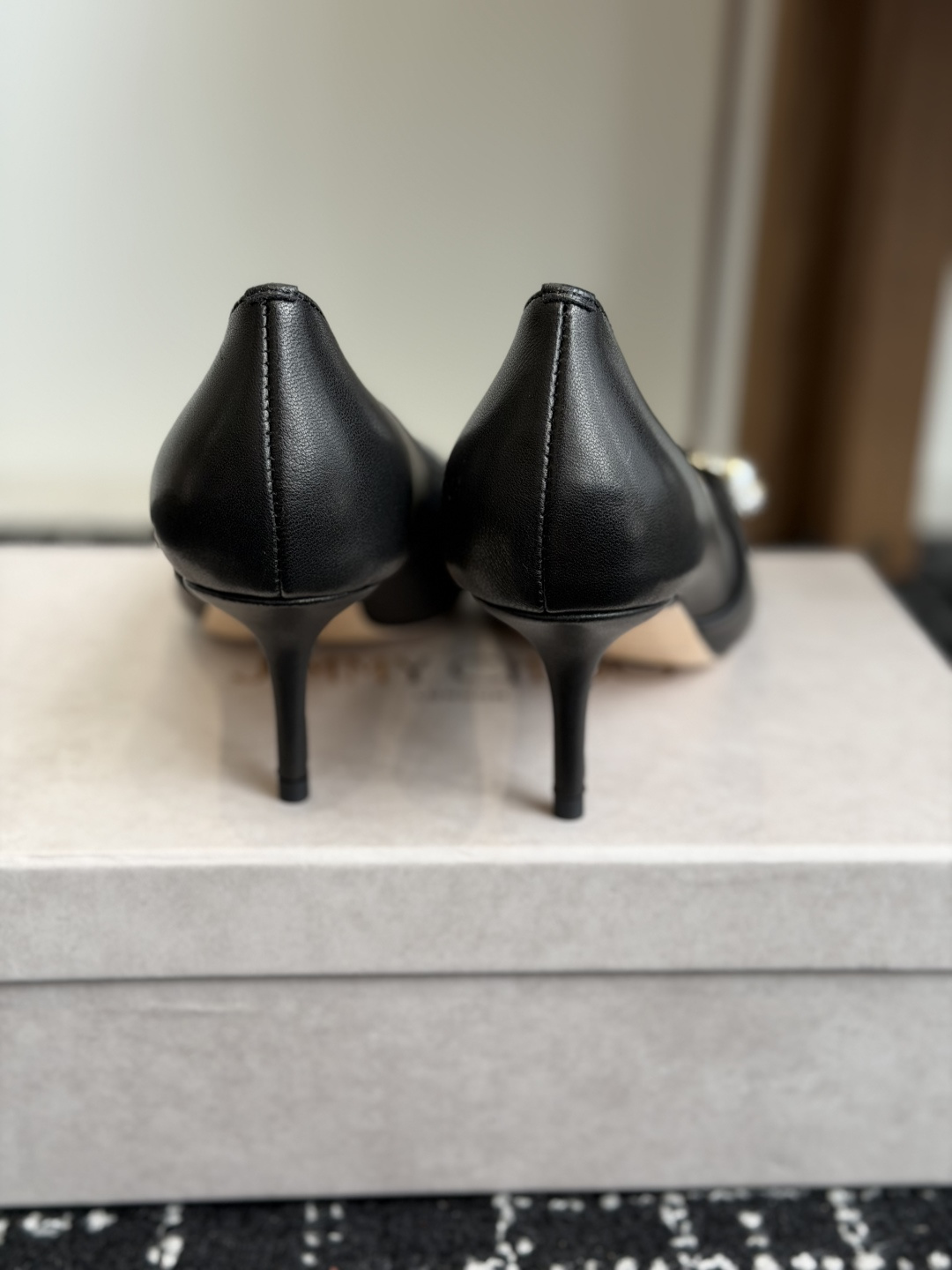 代购级 Jimmy Choo 26ss 春夏 系列JC新款 高跟凉鞋 模糊鞋履与珠宝配饰之间的界线 鲜明 Jimmy C 代购级 Jimmy Choo 26ss 春夏 系列JC新款 高跟凉鞋 模糊鞋履与珠宝配饰之间的界线 鲜明 Jimmy C