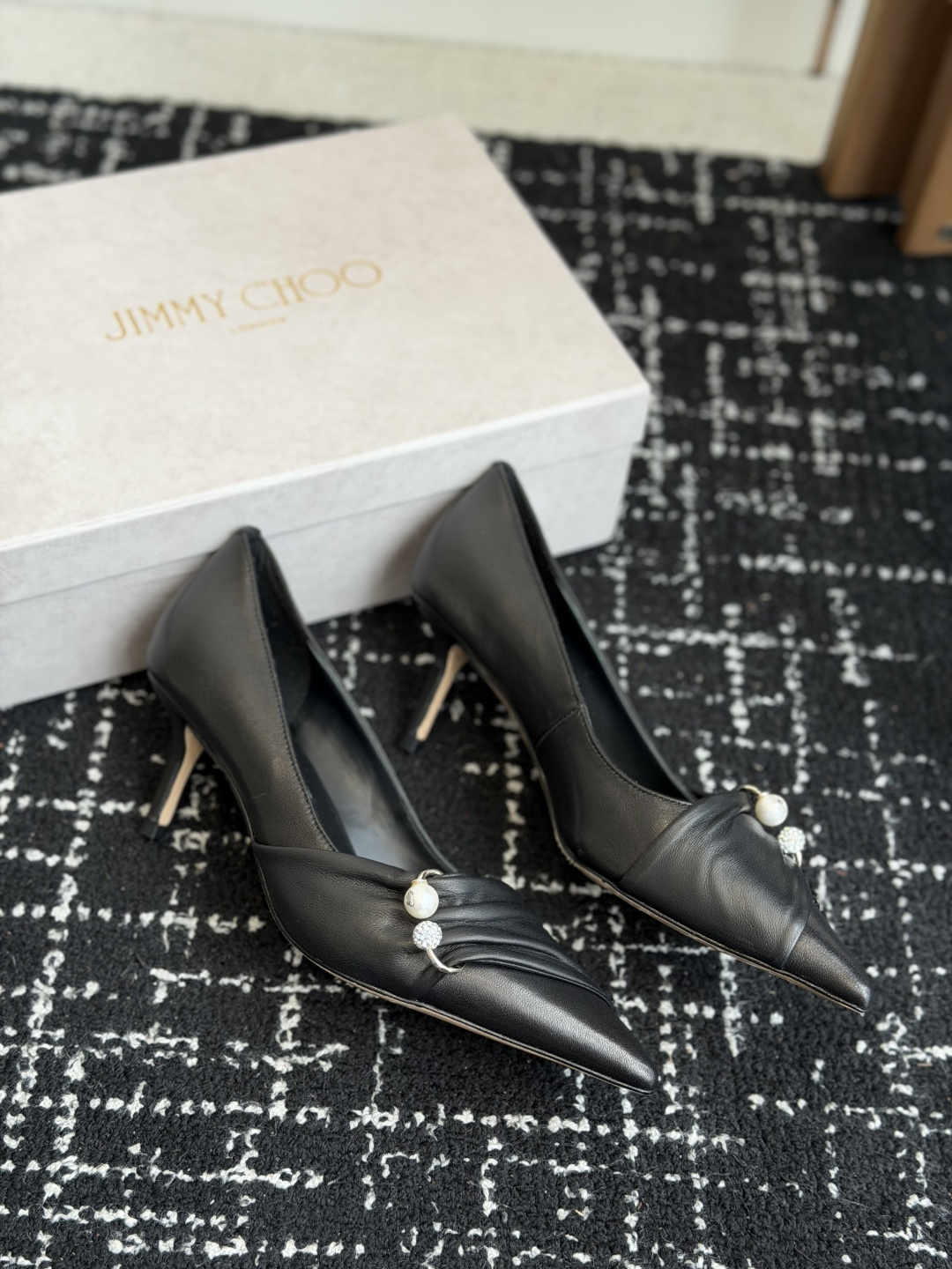 代购级 Jimmy Choo 26ss 春夏 系列JC新款 高跟凉鞋 模糊鞋履与珠宝配饰之间的界线 鲜明 Jimmy C 代购级 Jimmy Choo 26ss 春夏 系列JC新款 高跟凉鞋 模糊鞋履与珠宝配饰之间的界线 鲜明 Jimmy C