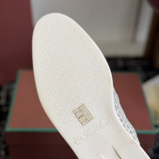 代购级 Loro Piana 秋季散步 运动 LP半拖 (莞产代工厂原厂底 )随意对比 这款休闲鞋采用Wind纤维针织而 代购级 Loro Piana 秋季散步 运动 LP半拖 (莞产代工厂原厂底 )随意对比 这款休闲鞋采用Wind纤维针织而