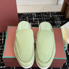 代购级 Loro Piana 秋季散步 运动 LP半拖 (莞产代工厂原厂底 )随意对比 这款休闲鞋采用Wind纤维针织而 代购级 Loro Piana 秋季散步 运动 LP半拖 (莞产代工厂原厂底 )随意对比 这款休闲鞋采用Wind纤维针织而