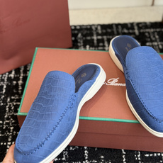 代购级 Loro Piana 秋季散步 运动 LP半拖 (莞产代工厂原厂底 )随意对比 这款休闲鞋采用Wind纤维针织而 代购级 Loro Piana 秋季散步 运动 LP半拖 (莞产代工厂原厂底 )随意对比 这款休闲鞋采用Wind纤维针织而